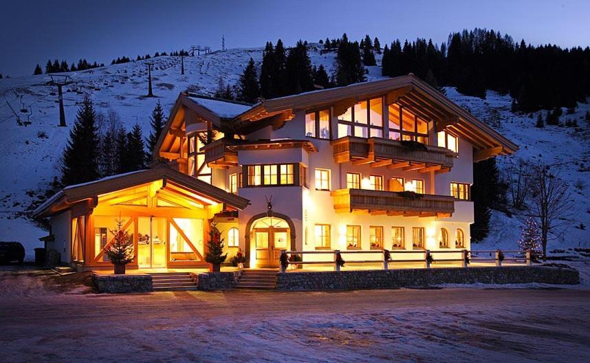 Landhaus Zum Steinbock Hotel Maria Alm am Steinernen Meer Exterior foto